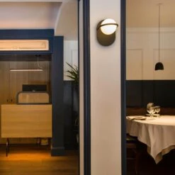 C_Ball W Wall Light -City Lights Store blux c ball w wall light lifestyle 02 bab4eaa0 88c9 4d16 b05e 9d44e8a1d6b5