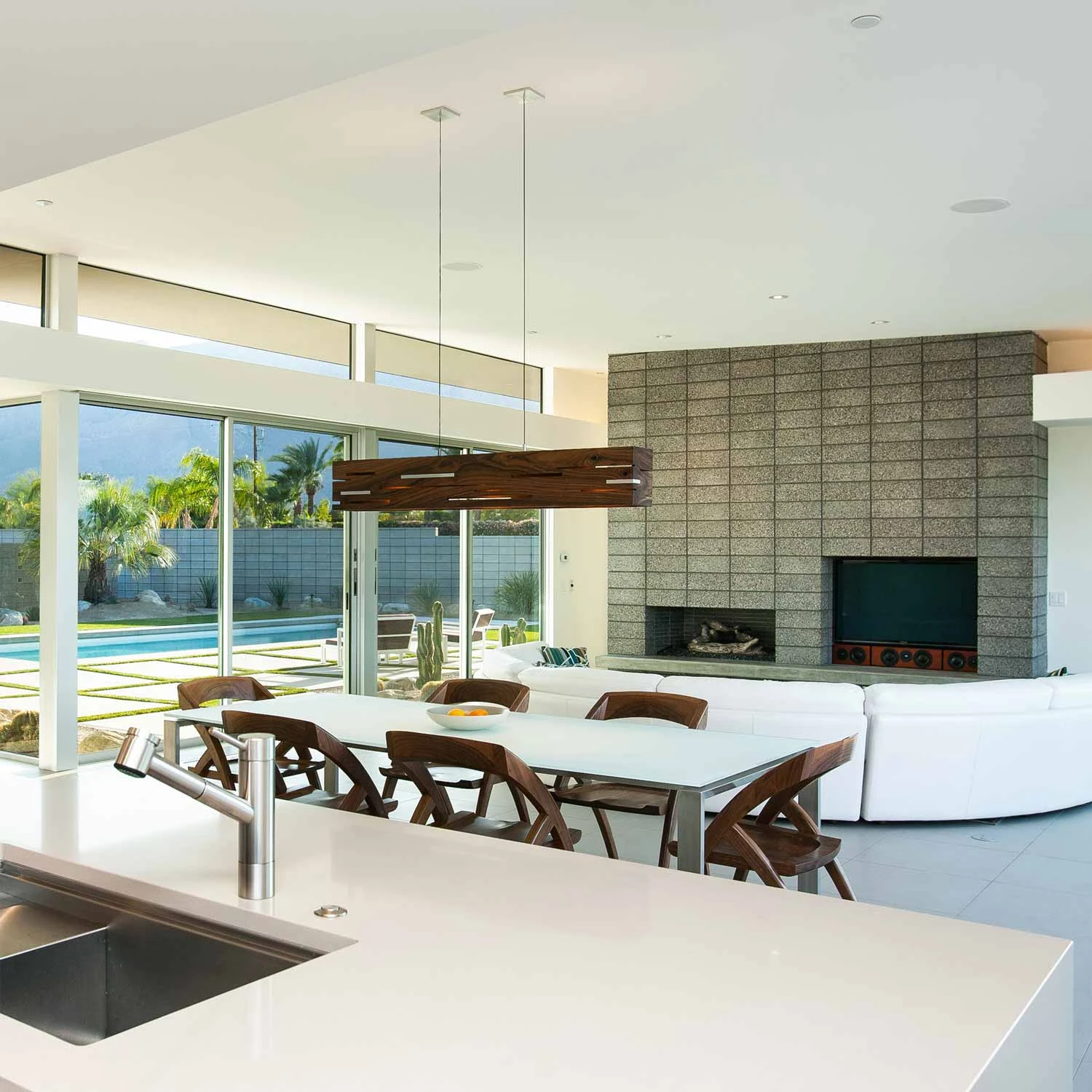 Aeris LED Linear Pendant Light 8 Aeris LED Linear Pendant Light - Image 6