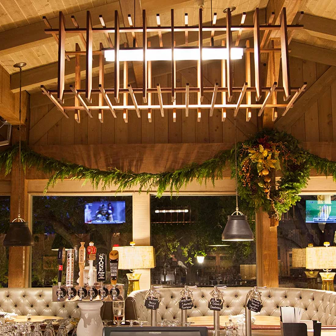 Arca LED Linear Pendant Light 6 Arca LED Linear Pendant Light - Image 4