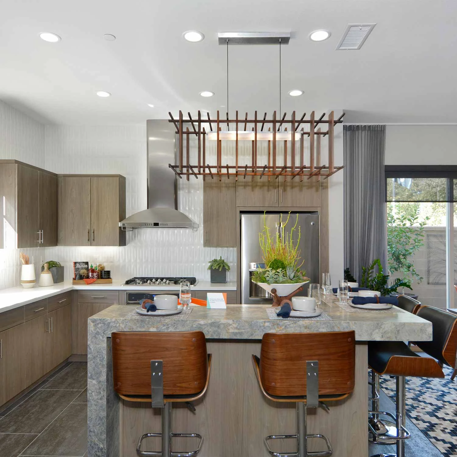 Arca LED Linear Pendant Light 7 Arca LED Linear Pendant Light - Image 5