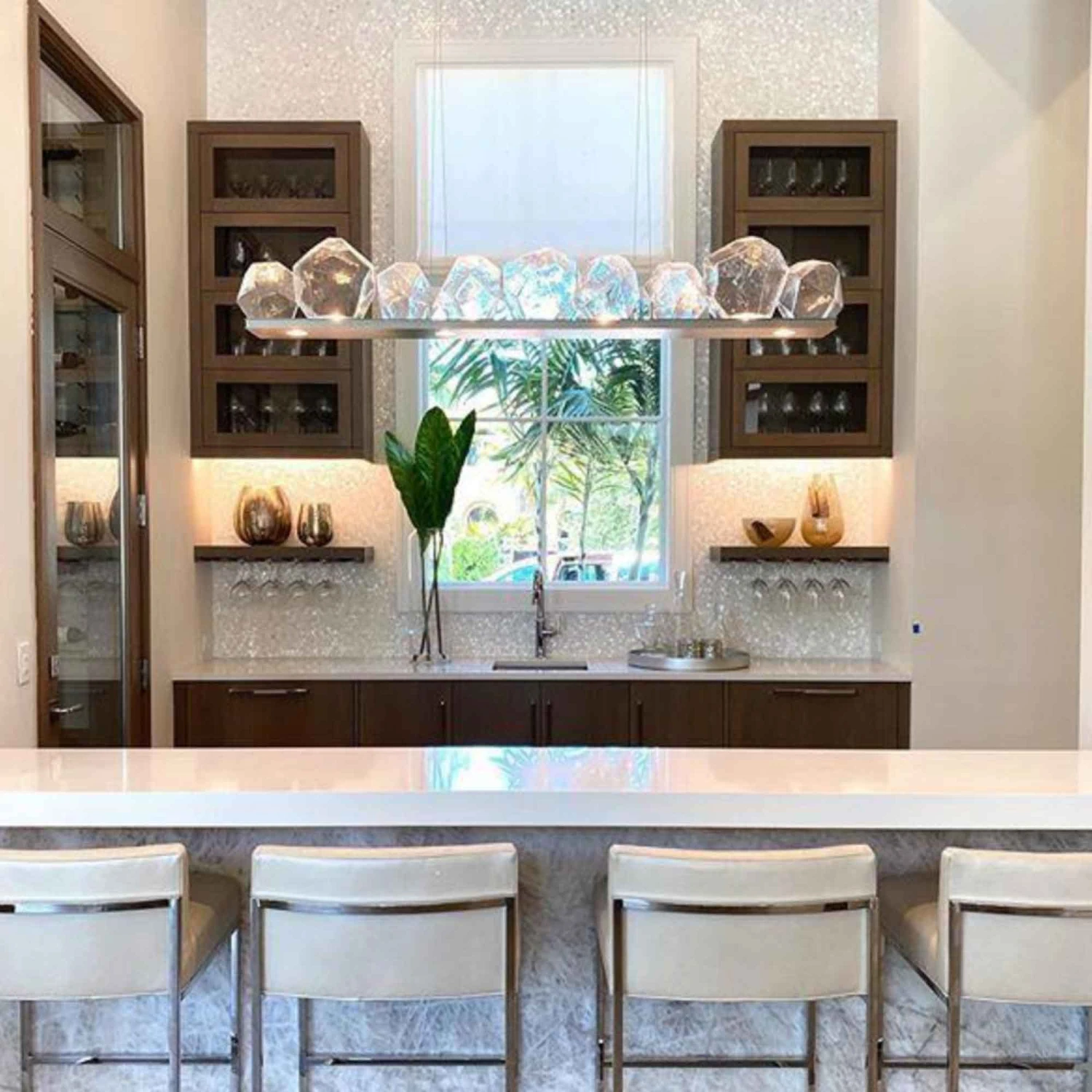 Gem Bezel LED Linear Pendant Light 4 Gem Bezel LED Linear Pendant Light - Image 2