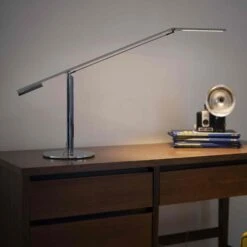 Equo LED Desk Lamp -City Lights Store koncept lighting equo led desk lamp lifestyle 05 cf9810bc 035d 46c1 9579 37aab2030493