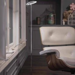 Royyo LED Floor Lamp -City Lights Store koncept lighting royyo led floor lamp lifestyle 02 dc5df34f 4343 4ecb 8b56 6c7db6a4b014