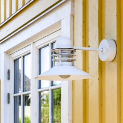 Louis Poulsen Nyhavn Outdoor Wall Light -City Lights Store louis poulsen nyhavn outdoor wall light lifestyle 03 83ab1249 6f25 46e9 a808 f24b0e164225