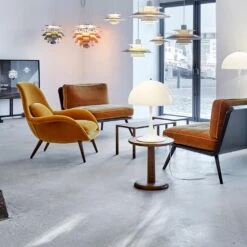 Louis Poulsen Panthella 400 Table Lamp 19 Louis Poulsen Panthella 400 Table Lamp -City Lights Store louis poulsen panthella 400 table lamp lifestyle 05 426e9c61 6739 4dc7 9ed8 baec63ae3c8b