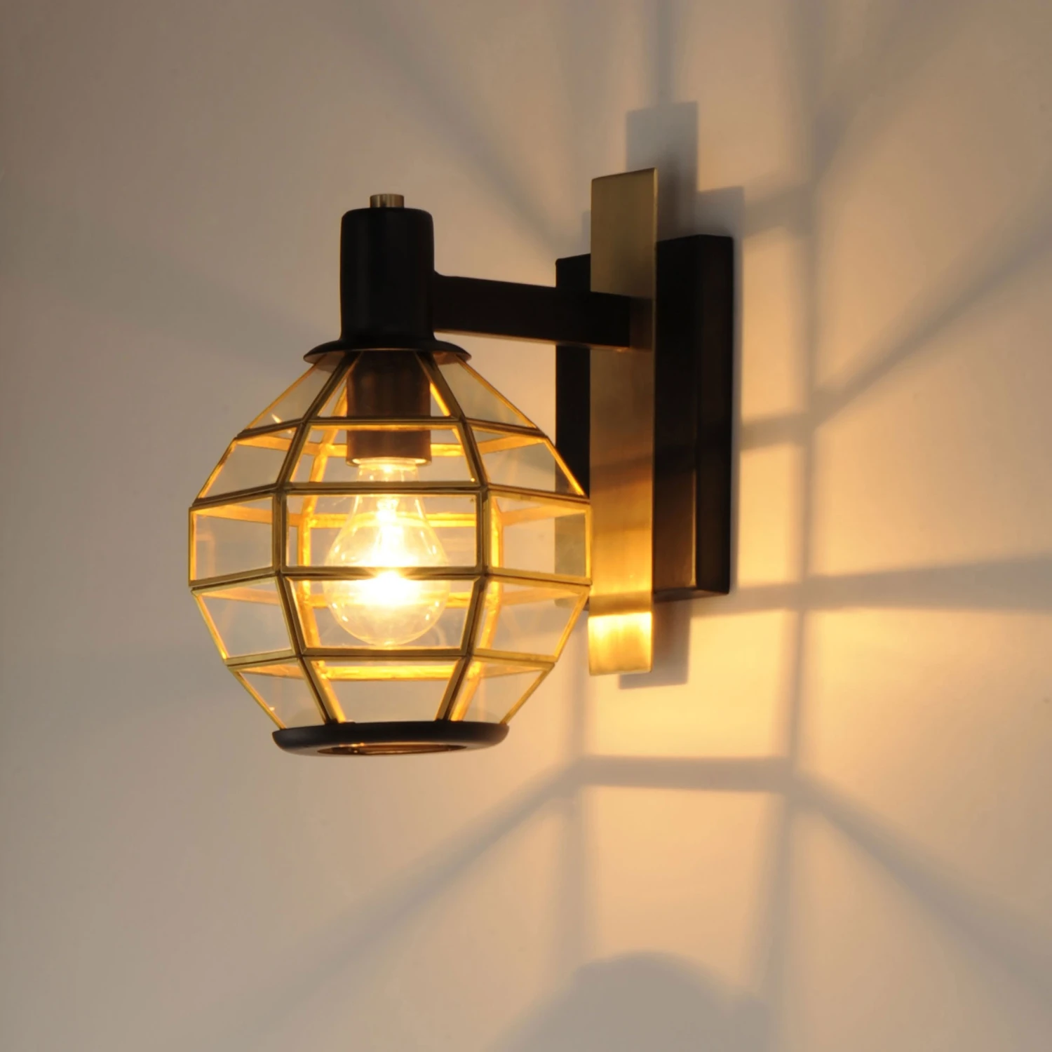 Heirloom Outdoor Wall Light 4 Heirloom Outdoor Wall Light - Image 2