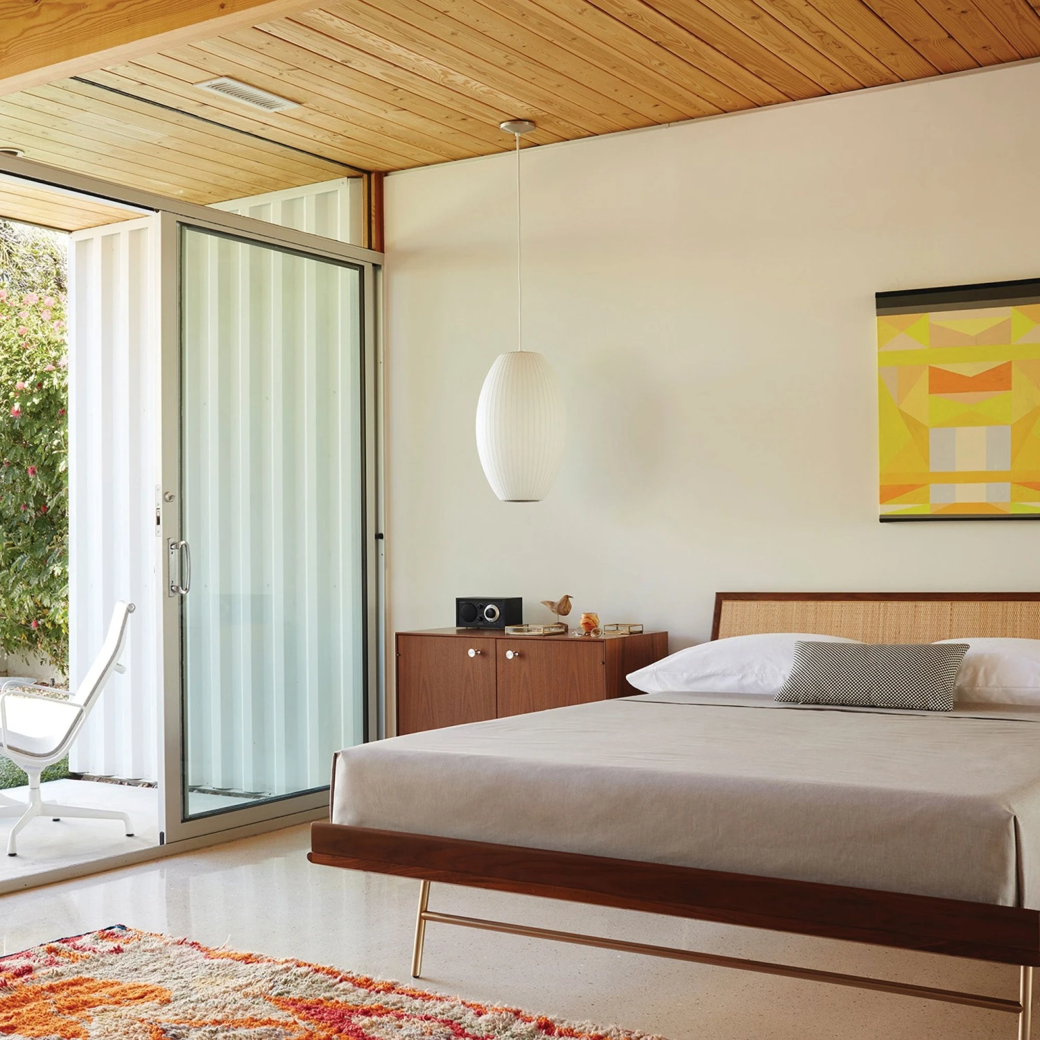 Nelson® Cigar Bubble Pendant Light 5 Nelson® Cigar Bubble Pendant Light - Image 3