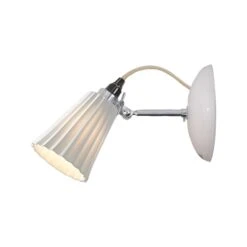 Hector Pleat Wall Light